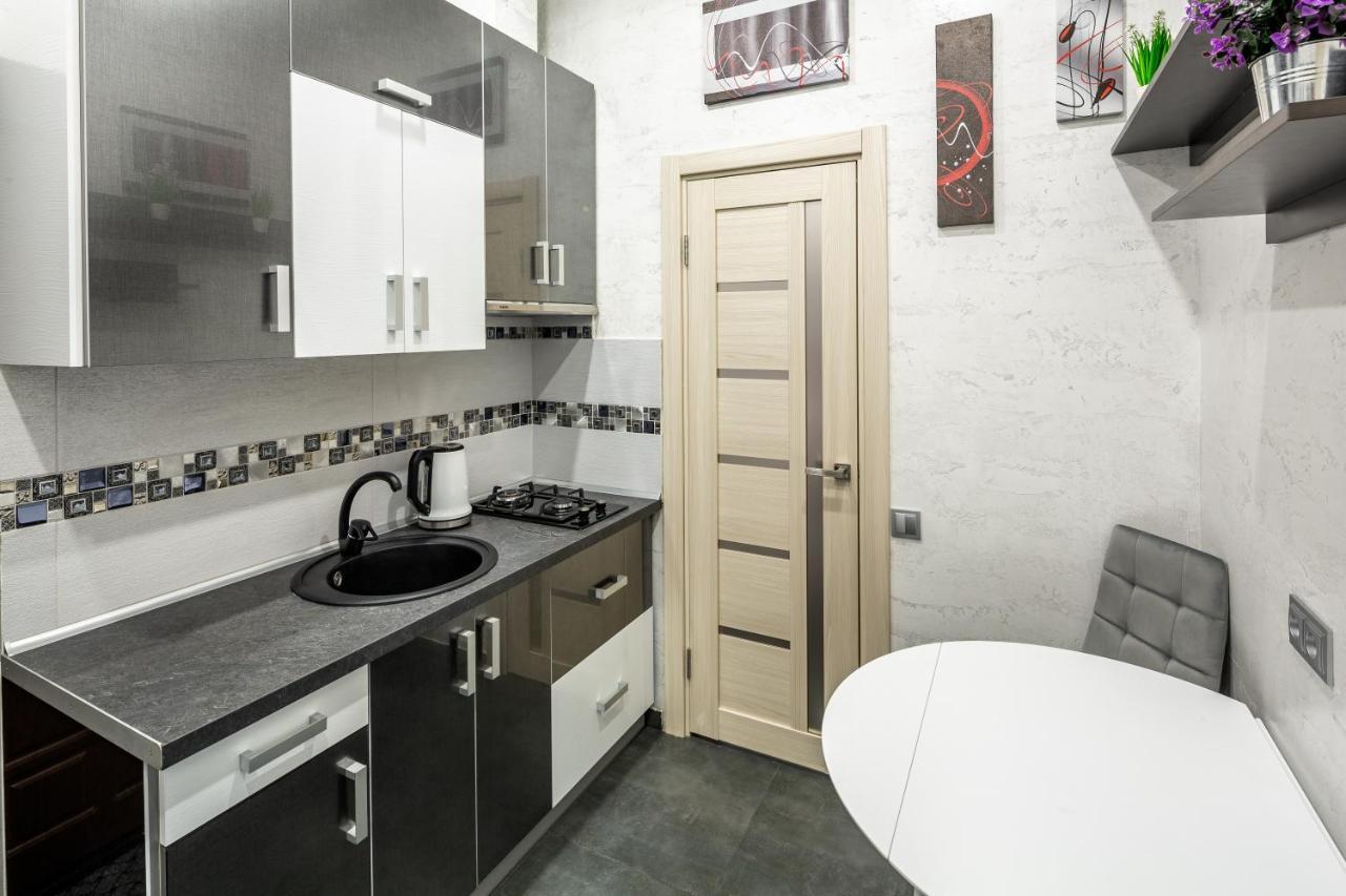 Apartment On Lesya Ukrainka Lviv Exterior foto