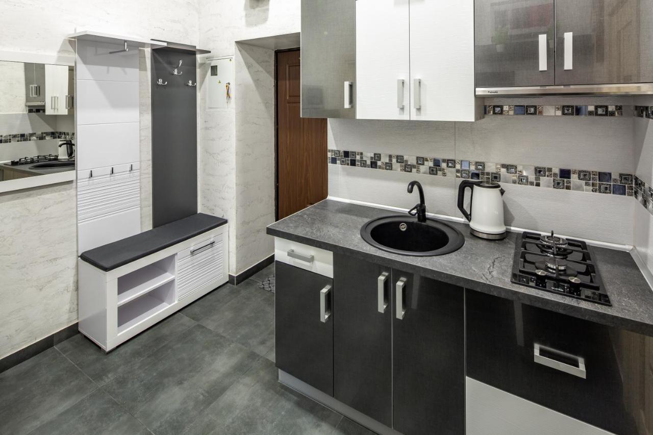 Apartment On Lesya Ukrainka Lviv Exterior foto